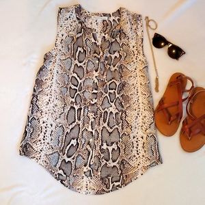 2/$15 Daniel Rainn S sleeveless top